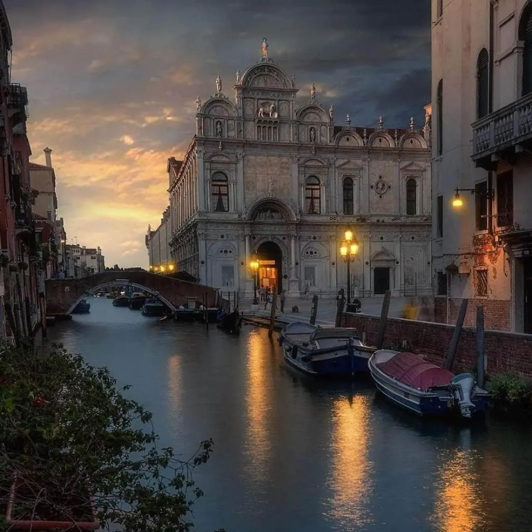 See The Magic Of Venice From A Cute Loft Italy