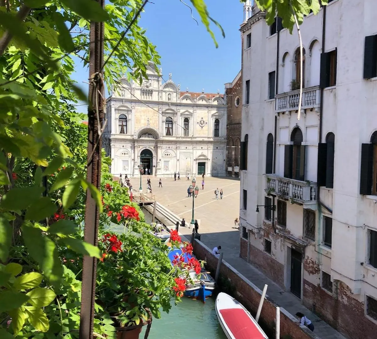 See The Magic Of Venice From A Cute Loft