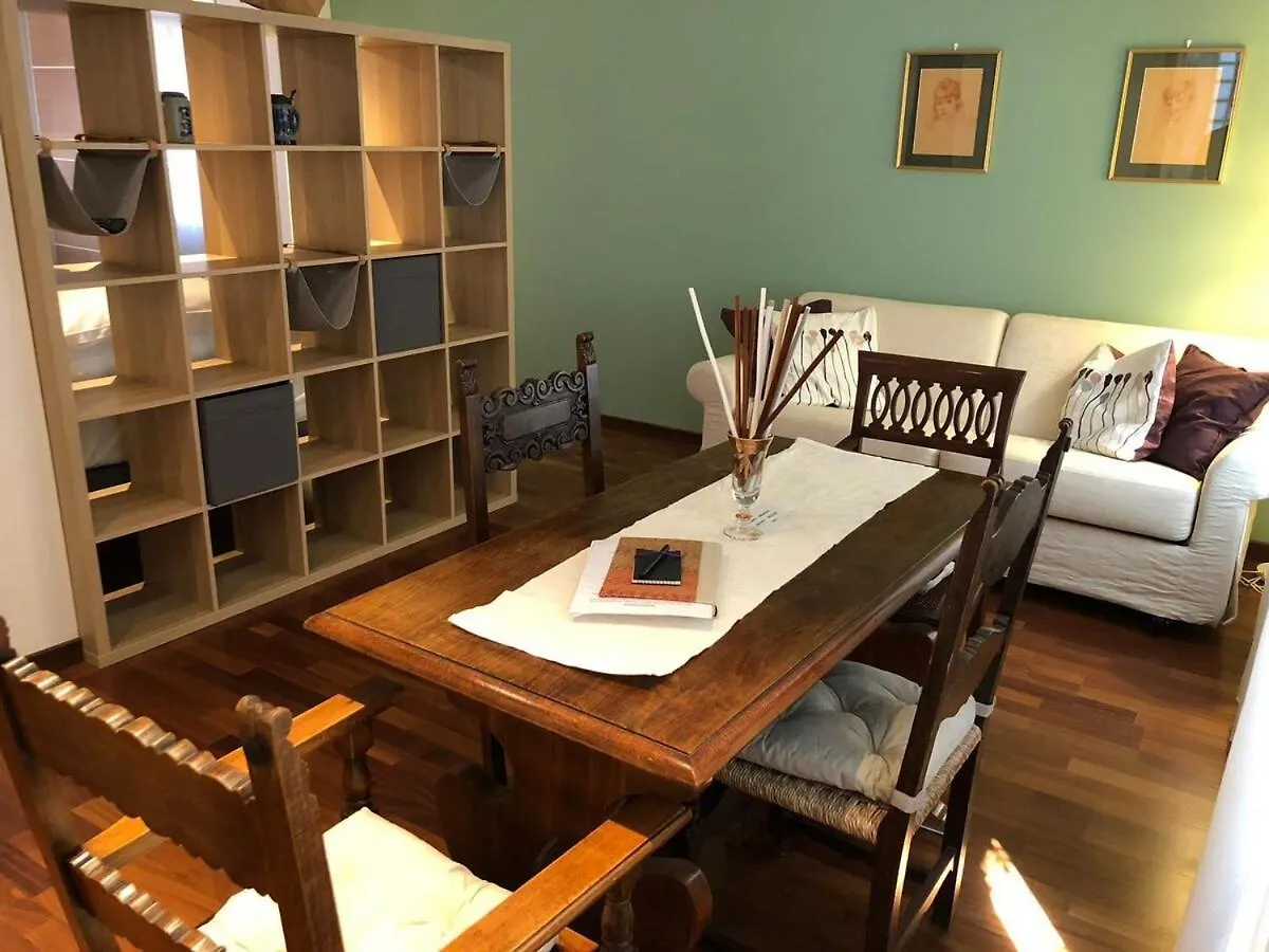 See The Magic Of Venice From A Cute Loft location